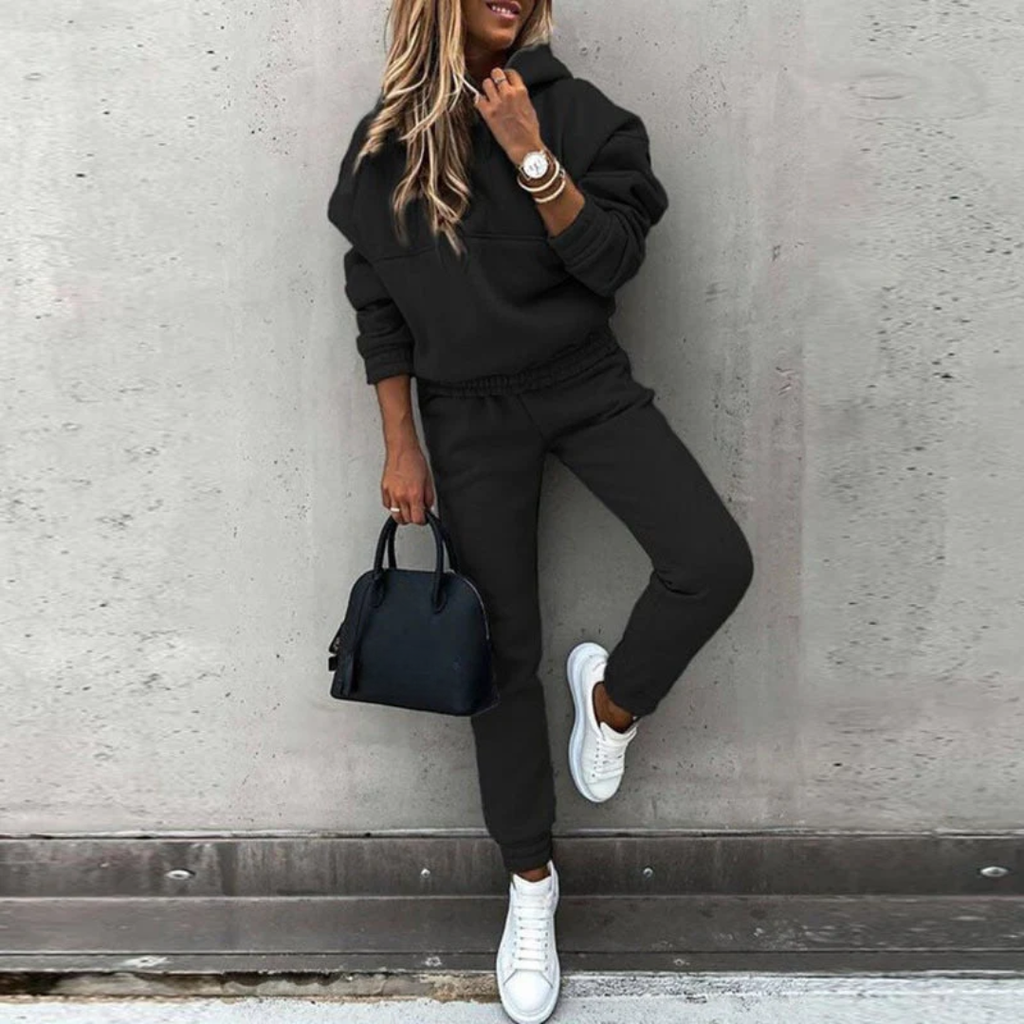 Zarina | Conjunto de invierno con sudadera y joggers para mujer
