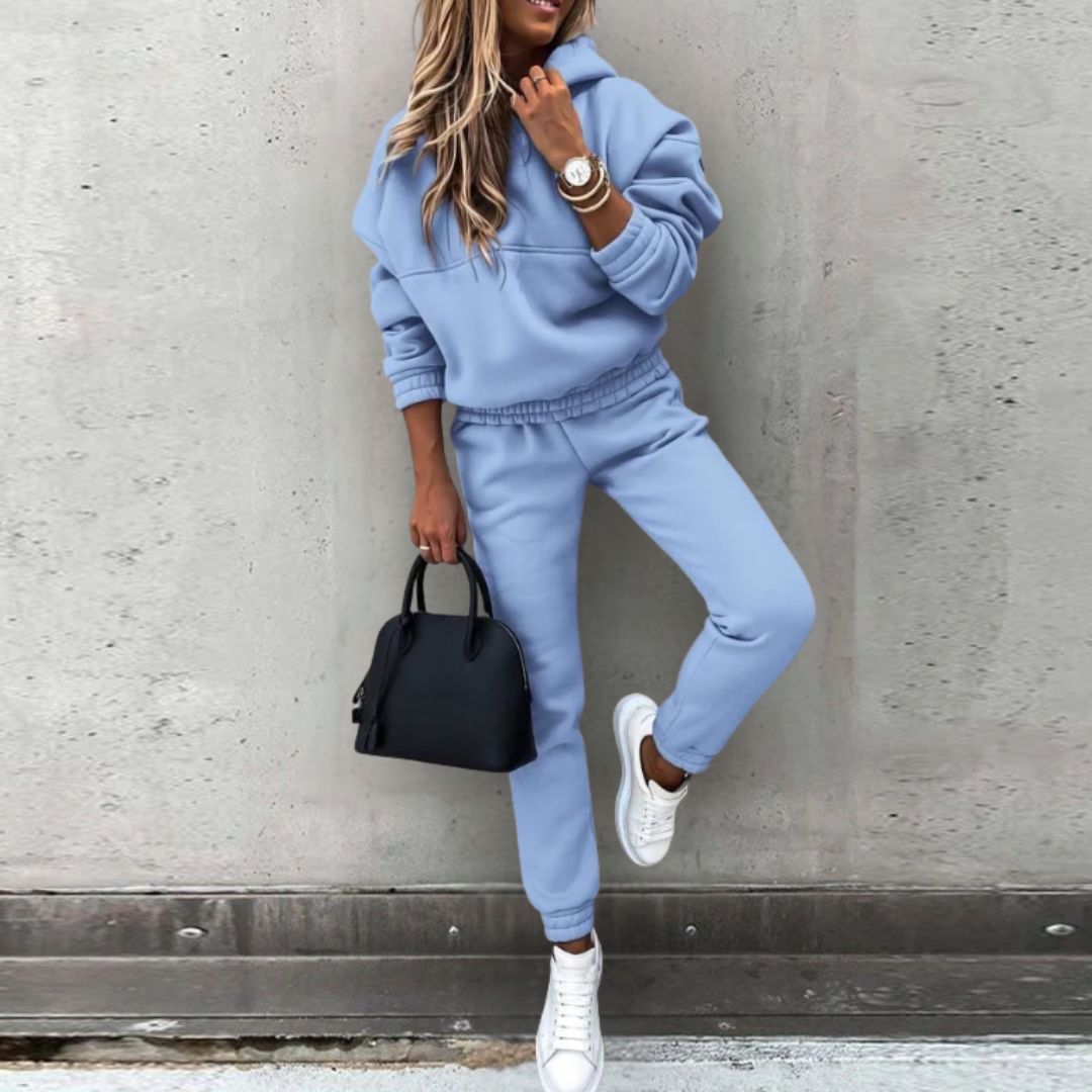 Zarina | Conjunto de invierno con sudadera y joggers para mujer