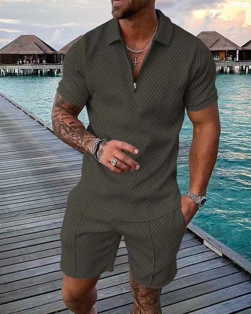 Marcial | Conjunto de verano para hombre con camiseta con cremallera y pantalón corto | Casual