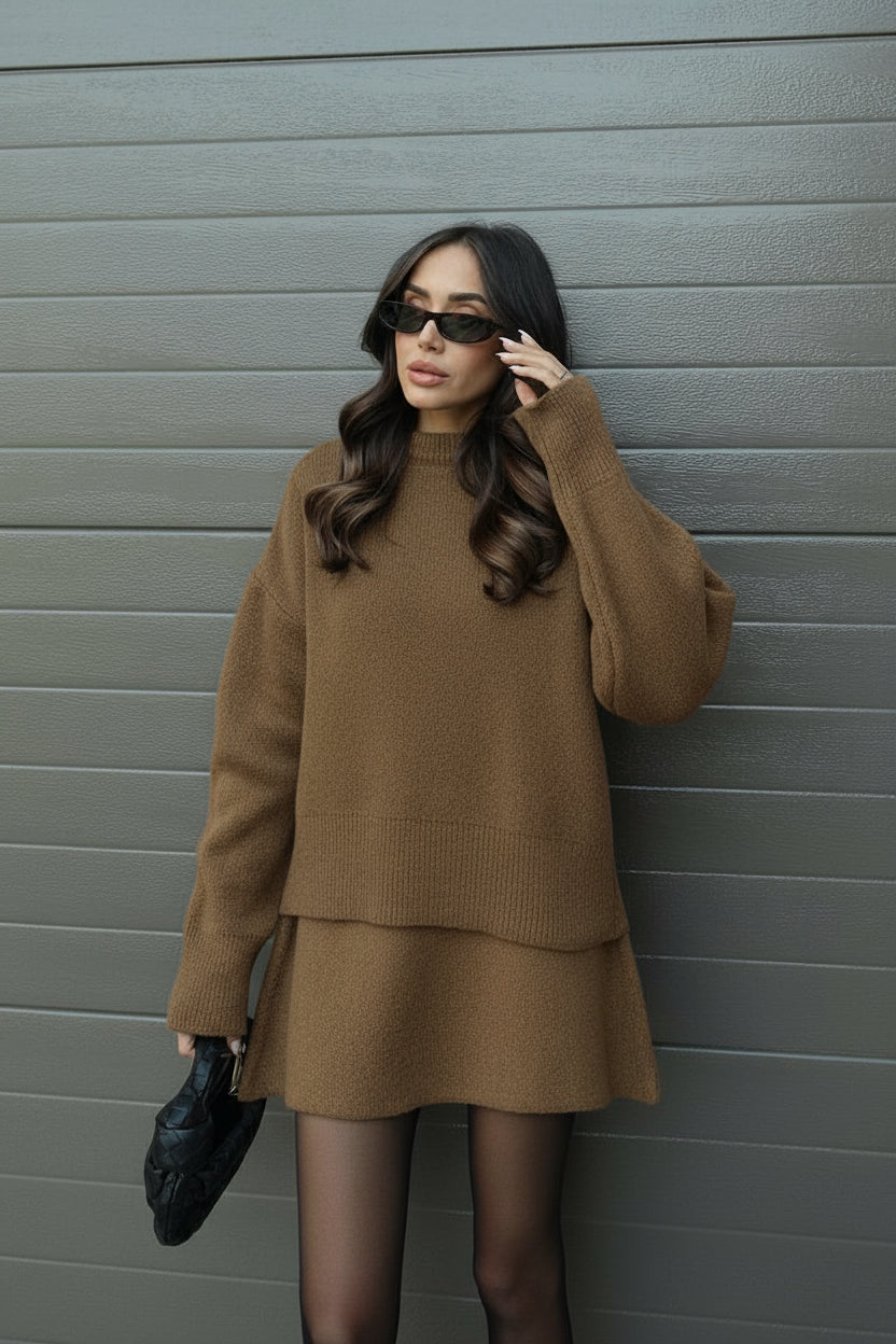 Belisa | Conjunto de primavera para mujer con jersey y falda mini