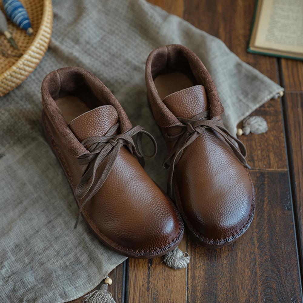 Raquel -  Botas cruzadas: un toque acogedor para la comodidad diaria