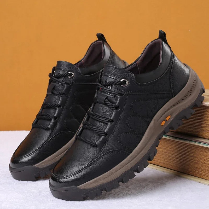 Adolfo | Zapatillas deportivas cómodas para hombre de exterior | Antideslizante