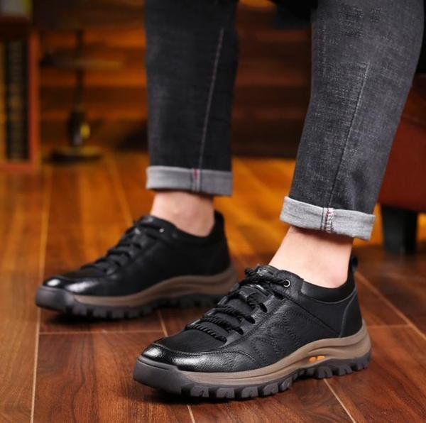 Adolfo | Zapatillas deportivas cómodas para hombre de exterior | Antideslizante