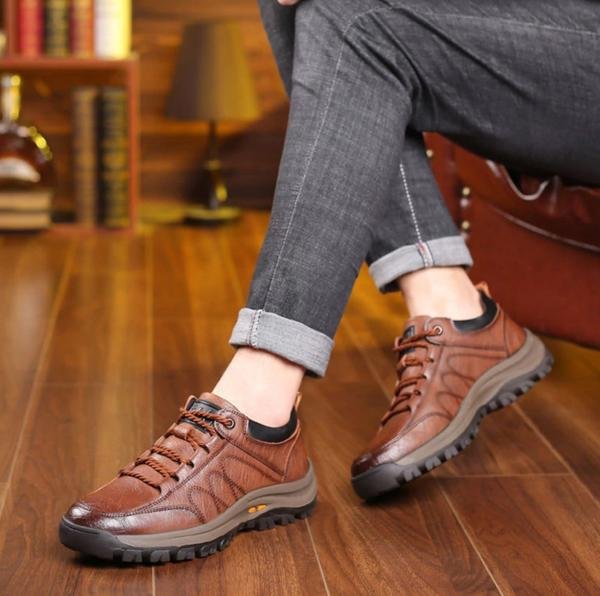 Adolfo | Zapatillas deportivas cómodas para hombre de exterior | Antideslizante