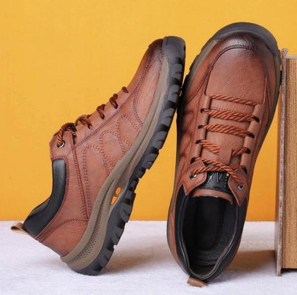 Adolfo | Zapatillas deportivas cómodas para hombre de exterior | Antideslizante